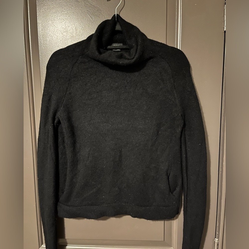 Theory Black 100% Cashmere Turtleneck